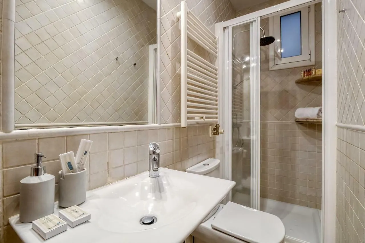 Sweet Inn - Lesseps Barcelona Apartment